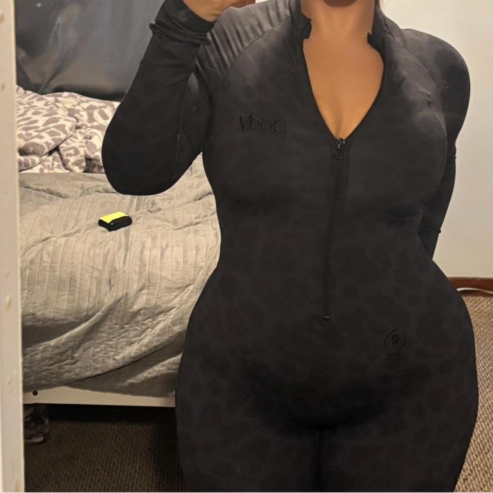 Body by raven tracy giraffe jumpsuit